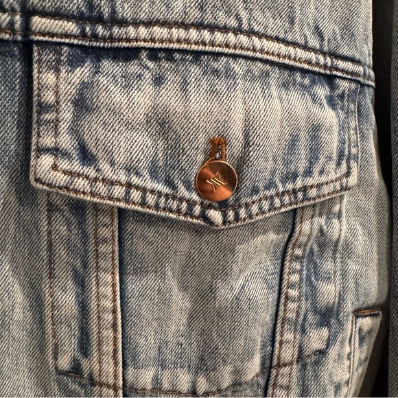 NWT Tuckernuck Denim Archie Jacket in Acid Wash, Size S - Picture 14 of 16